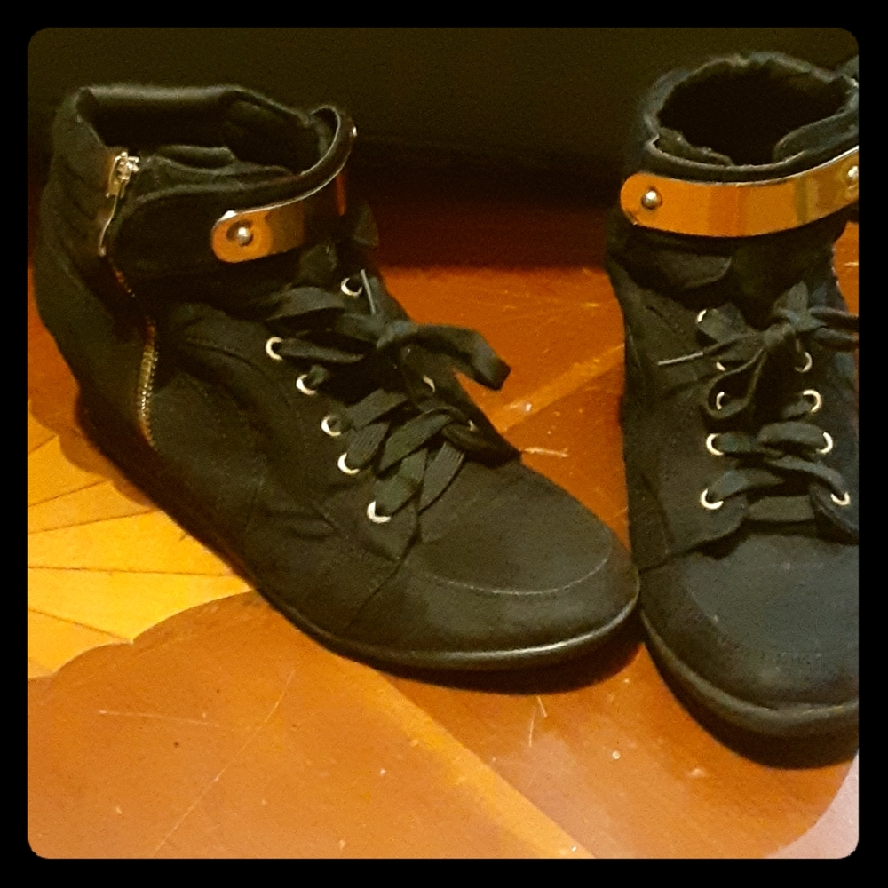 High top heeled booties